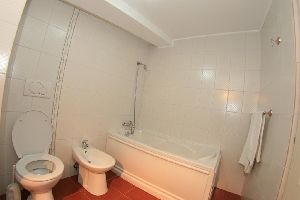 Pensiunea Studio Bacau Luaran gambar