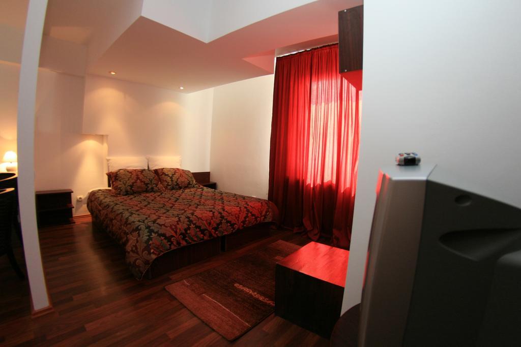 Pensiunea Studio Bacau Luaran gambar