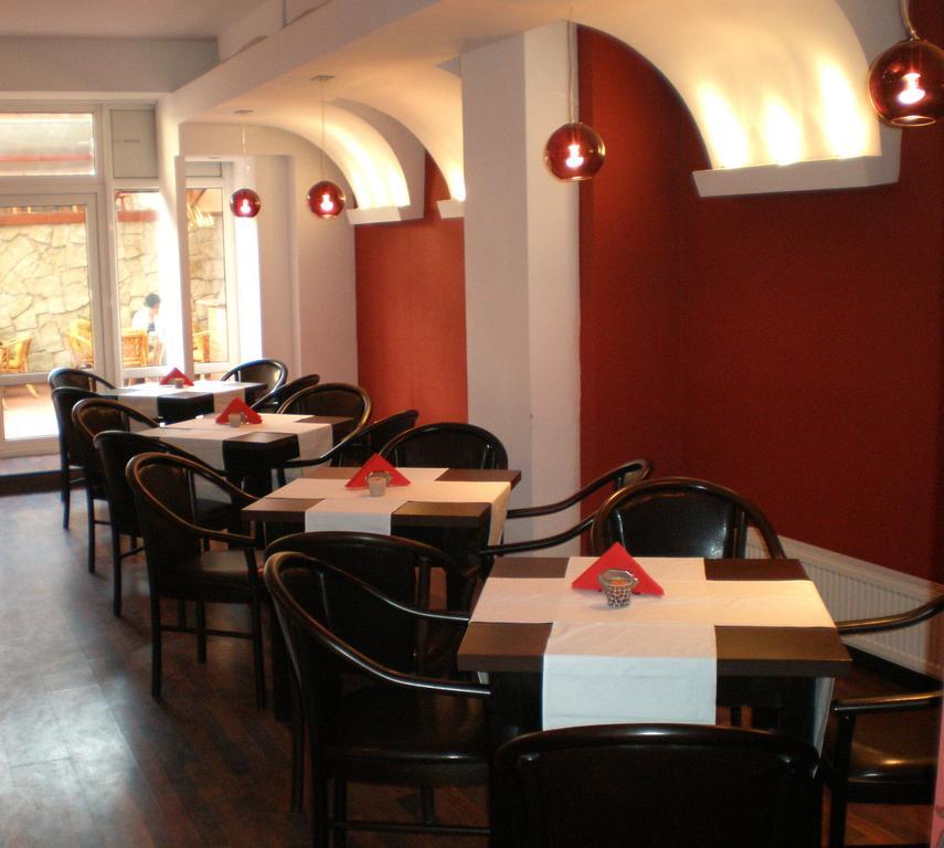 Pensiunea Studio Bacau Luaran gambar